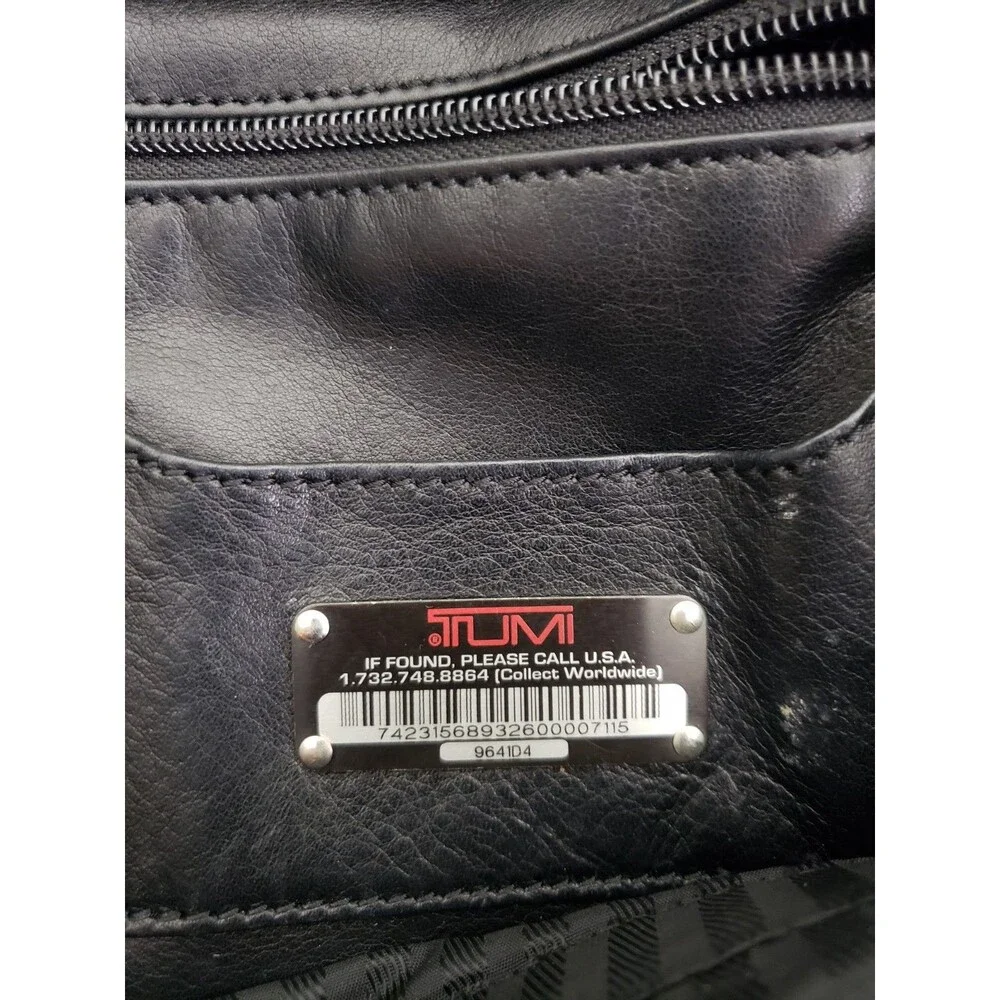 Tumi pre owned